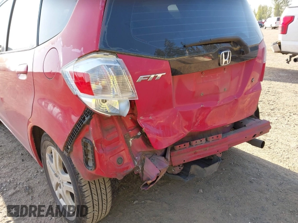 2010 Honda Fit with VIN JHMGE8H29AC008147, listed as a IAAI auction lot 42111220 with 267,843 mi miles. Bid and sale history available at carsss.com. Image 15.