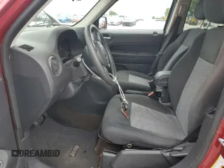 2015 Jeep Patriot Sport z VIN 1C4NJPBA8FD107106, wystawiony jako Copart lot #59589465 z przebiegiem 71 356 mil mil oraz Szkoda całkowita • Salvage title. Historia ofert i sprzedaży dostępna na DreamBid. Obrazek 7.
