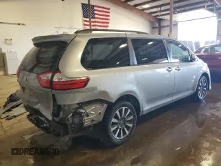 2018 Toyota Sienna XLE z VIN 5TDDZ3DC1JS190712, wystawiony jako Copart lot #62282255 z przebiegiem 63 438 mil mil oraz Szkoda całkowita • Salvage title. Historia ofert i sprzedaży dostępna na DreamBid. Obrazek 3.