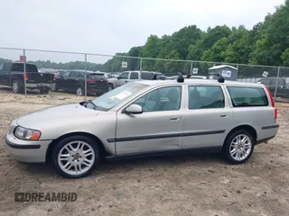 2002 Volvo V70 with VIN YV1SW58DX21185421, listed as a IAAI auction lot 42297772 with 176,460 mi miles and . Bid and sale history available at DreamBid. Image 14.
