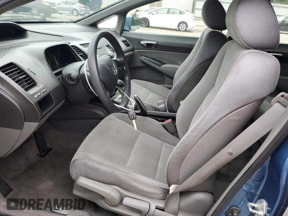 2008 Honda Civic LX z VIN 1HGFA16518L114472, wystawiony jako Copart lot #58499315 z przebiegiem 113 737 mil mil oraz Szkoda całkowita • Salvage title. Historia ofert i sprzedaży dostępna na DreamBid. Obrazek 7.