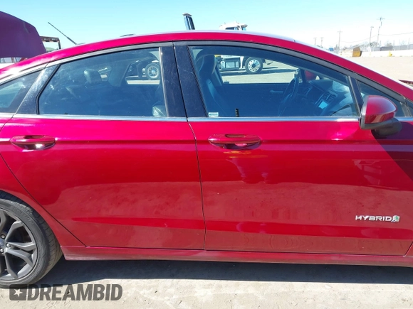 2018 Ford Fusion SE with VIN 3FA6P0LU6JR260804, listed as a IAAI auction lot 41701138 with 94,410 mi miles and . Bid and sale history available at DreamBid. Image 14.