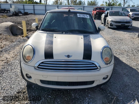 2010 MINI Convertible with VIN WMWMR3C55ATU97172, listed as a Copart auction lot 42726215 with 99,164 mi miles and Salvage Title. Bid and sale history available at DreamBid. Image 5.