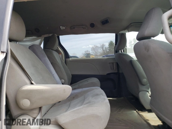 2016 Toyota Sienna L с VIN 5TDZK3DC9GS722856, выставлен на аукционе Copart как лот 50233395 с пробегом 89 225 миль миль и Списание • Salvage title. История ставок и продаж доступна на DreamBid. Изображение 11.