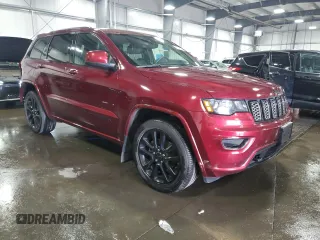 2018 Jeep Grand Cherokee Upland with VIN 1C4RJFAG0JC305467, listed as a Copart auction lot 49789965 with 104,761 mi miles and Salvage title. Bid and sale history available at DreamBid. Image 4.