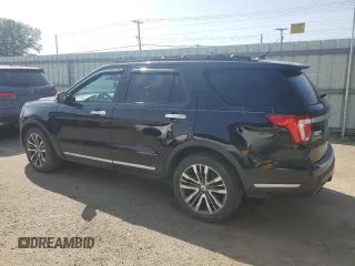 2018 Ford Explorer Platinum z VIN 1FM5K8HT7JGA51982, wystawiony jako Copart lot #57601575 z przebiegiem 126 400 mil mil oraz Szkoda całkowita • Salvage title. Historia ofert i sprzedaży dostępna na DreamBid. Obrazek 2.
