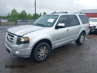 2010 Ford Expedition Limited z VIN 1FMJU2A5XAEB71496, wystawiony jako IAAI lot #42234571 z przebiegiem 267 867 mil mil oraz . Historia ofert i sprzedaży dostępna na DreamBid. Obrazek 2.