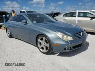 2006 Mercedes-Benz CLS-Class with VIN WDDDJ75XX6A070210, listed as a Copart auction lot 74884104 with 0 mi miles and Salvage Title. Bid and sale history available at carsss.com. Image 4.