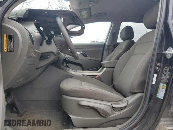 2013 Kia Sportage LX z VIN KNDPBCA25D7450010, wystawiony jako Copart lot #54597815 z przebiegiem 110 980 mil mil oraz Czysty tytuł • Clean title. Historia ofert i sprzedaży dostępna na DreamBid. Obrazek 7.