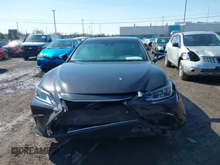 2024 Lexus ES 350 z VIN 58ADZ1B11RU182353, wystawiony jako IAAI lot #41767604 z przebiegiem 20 825 mil mil oraz . Historia ofert i sprzedaży dostępna na DreamBid. Obrazek 12.