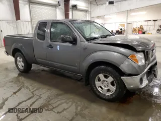 2008 Nissan Frontier SE z VIN 1N6AD06WX8C401437, wystawiony jako Copart lot #59941525 z przebiegiem 132 721 mil mil oraz Szkoda całkowita • Salvage title. Historia ofert i sprzedaży dostępna na DreamBid. Obrazek 4.