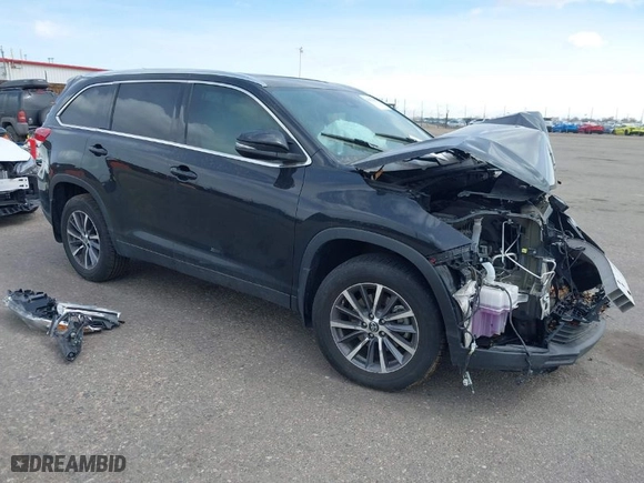 2019 Toyota Highlander SE with VIN 5TDJZRFH4KS936151, listed as a IAAI auction lot 41821882 with 1 mi miles. Bid and sale history available at carsss.com. Image 1.