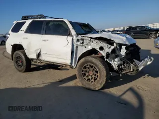 2022 Toyota 4Runner TRD Pro with VIN JTELU5JR4N6086246, listed as a Copart auction lot 88800075 with 7,522 mi miles and Salvage title. Bid and sale history available at DreamBid. Image 4.