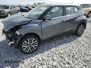 2024 Nissan Kicks SV z VIN 3N1CP5CVXRL530217, wystawiony jako Copart lot #85110934 z przebiegiem 4 056 mil mil oraz Szkoda całkowita • Salvage title. Historia ofert i sprzedaży dostępna na DreamBid. Obrazek 1.
