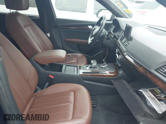 2020 Audi Q5 Premium with VIN WA1ANAFY0L2115774, listed as a IAAI auction lot 41888672 with 53,703 mi miles. Bid and sale history available at carsss.com. Image 5.