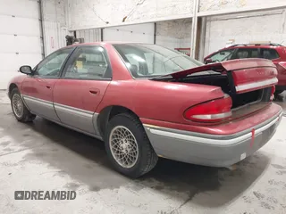1993 Chrysler Concorde z VIN 2C3EL56F4PH641913, wystawiony jako IAAI lot #42233404 z przebiegiem 107 442 mil mil oraz . Historia ofert i sprzedaży dostępna na DreamBid. Obrazek 3.