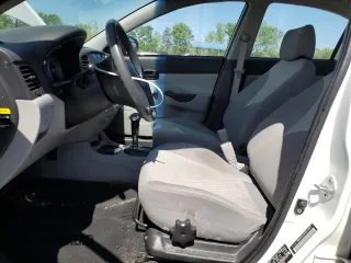 2011 Hyundai Accent GLS z VIN KMHCN4AC6BU614007, wystawiony jako Copart lot #53607545 z przebiegiem 138 593 mil mil oraz Szkoda całkowita • Salvage title. Historia ofert i sprzedaży dostępna na DreamBid. Obrazek 7.