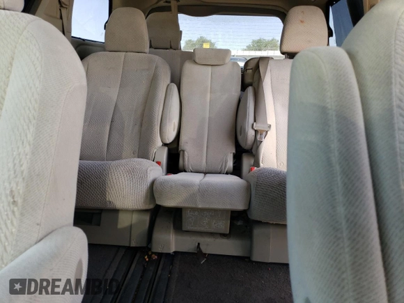 2011 Toyota Sienna LE AAS with VIN 5TDKK3DCXBS133891, listed as a Copart auction lot 55471475 with 132,676 mi miles and Clean Title. Bid and sale history available at carsss.com. Image 10.