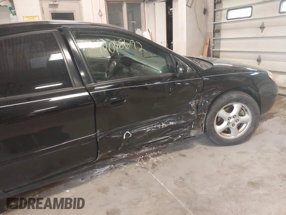 2004 Ford Taurus SE z VIN 1FAFP53U74G107504, wystawiony jako IAAI lot #42068692 z przebiegiem Nie podano mil oraz . Historia ofert i sprzedaży dostępna na DreamBid. Obrazek 6.