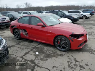 2022 Alfa Romeo Giulia Veloce with VIN ZARFANBN8N7658991, listed as a Copart auction lot 47503363 with 10,150 mi miles. Bid and sale history available at carsss.com. Image 4.