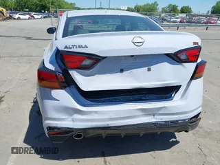 2025 Nissan Altima SR with VIN 1N4BL4CV6SN362215, listed as a IAAI auction lot 42057026 with 3,467 mi miles and . Bid and sale history available at DreamBid. Image 6.