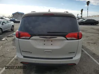2020 Chrysler Pacifica Limited z VIN 2C4RC1GG1LR267164, wystawiony jako Copart lot #46910425 z przebiegiem 101 806 mil mil oraz Szkoda całkowita • Salvage title. Historia ofert i sprzedaży dostępna na DreamBid. Obrazek 6.