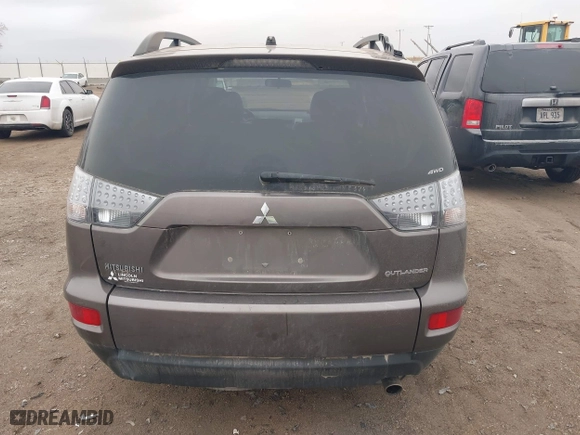 2013 Mitsubishi Outlander SE with VIN JA4JT3AW2DU013681, listed as a IAAI auction lot 41722425 with 95,145 mi miles. Bid and sale history available at carsss.com. Image 16.