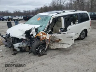 2010 Chrysler Town & Country Limited z VIN 2A4RR7DXXAR322613, wystawiony jako Copart lot #49805515 z przebiegiem Nie podano mil oraz Szkoda całkowita • Salvage title. Historia ofert i sprzedaży dostępna na DreamBid. Obrazek 1.