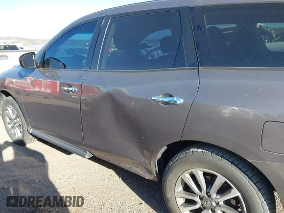 2013 Nissan Pathfinder SL with VIN 5N1AR2MN3DC645866, listed as a IAAI auction lot 41770295 with 155,113 mi miles. Bid and sale history available at carsss.com. Image 14.