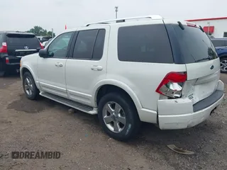 2003 Ford Explorer with VIN 1FMDU85W93ZB10610, listed as a IAAI auction lot 42506032 with 247,444 mi miles and . Bid and sale history available at DreamBid. Image 3.