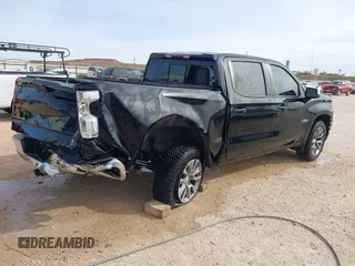 2021 Chevrolet Silverado 1500 LT with VIN 1GCUYDED9MZ178701, listed as a IAAI auction lot 41085034 with 81,682 mi miles. Bid and sale history available at carsss.com. Image 4.
