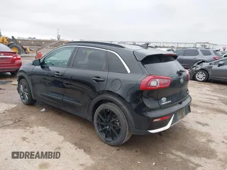 2017 Kia Niro Touring Launch Edition with VIN KNDCC3LC2H5078662, listed as a IAAI auction lot 41527692 with 100,269 mi miles. Bid and sale history available at carsss.com. Image 3.