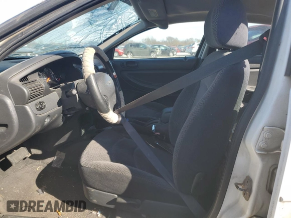 2005 Chrysler Sebring with VIN 1C3EL46X65N692059, listed as a Copart auction lot 82400684 with Not provided miles and Salvage title. Bid and sale history available at DreamBid. Image 7.