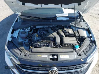 2023 Volkswagen Jetta Sport z VIN 3VWBM7BU2PM034287, wystawiony jako IAAI lot #41742935 z przebiegiem 32 818 mil mil oraz . Historia ofert i sprzedaży dostępna na DreamBid. Obrazek 10.
