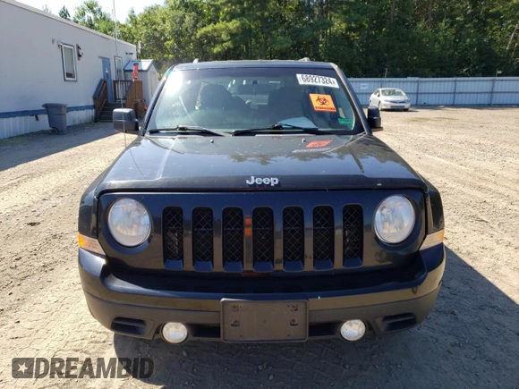 2014 Jeep Patriot Sport with VIN 1C4NJPBA7ED585483, listed as a Copart auction lot 68927324 with 204,218 mi miles and Salvage title. Bid and sale history available at DreamBid. Image 5.
