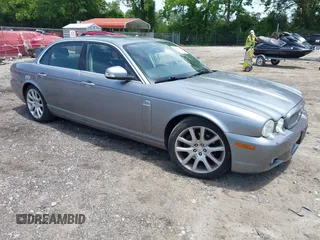 2008 Jaguar XJ 8 LWB z VIN SAJWA79B58SH23223, wystawiony jako IAAI lot #42264044 z przebiegiem 155 735 mil mil oraz . Historia ofert i sprzedaży dostępna na DreamBid. Obrazek 1.