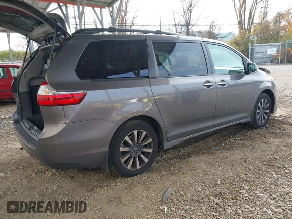 2018 Toyota Sienna XLE with VIN 5TDDZ3DC8JS207490, listed as a IAAI auction lot 40890775 with 97,260 mi miles. Bid and sale history available at carsss.com. Image 4.