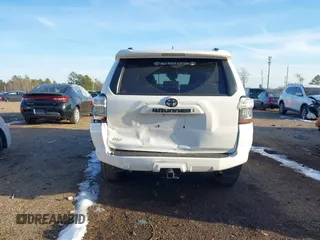 2023 Toyota 4Runner SR5 с VIN JTEMU5JR1P6139377, выставлен на аукционе IAAI как лот 41600169 с пробегом 34 513 миль миль и . История ставок и продаж доступна на DreamBid. Изображение 16.