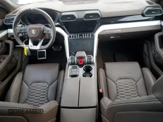 2020 Lamborghini Urus z VIN ZPBUA1ZL3LLA10132, wystawiony jako Copart lot #75569384 z przebiegiem Nie podano mil oraz Nie do naprawy. Historia ofert i sprzedaży dostępna na DreamBid. Obrazek 8.