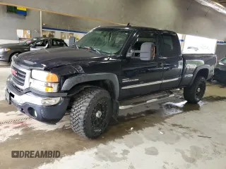2006 GMC Sierra 2500HD SLT z VIN 1GTHK29DX6E253868, wystawiony jako Copart lot #72678614 z przebiegiem 215 767 mil mil oraz Szkoda całkowita • Salvage title. Historia ofert i sprzedaży dostępna na DreamBid. Obrazek 1.