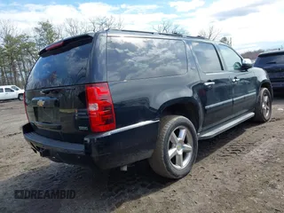 2010 Chevrolet Suburban LTZ with VIN 1GNUKKE31AR271504, listed as a IAAI auction lot 41870727 with 187,198 mi miles. Bid and sale history available at carsss.com. Image 4.