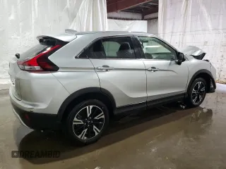 2025 Mitsubishi Eclipse Cross SE z VIN JA4ATWAA9SZ004014, wystawiony jako Copart lot #57436565 z przebiegiem 5 772 mil mil oraz Szkoda całkowita • Salvage title. Historia ofert i sprzedaży dostępna na DreamBid. Obrazek 3.