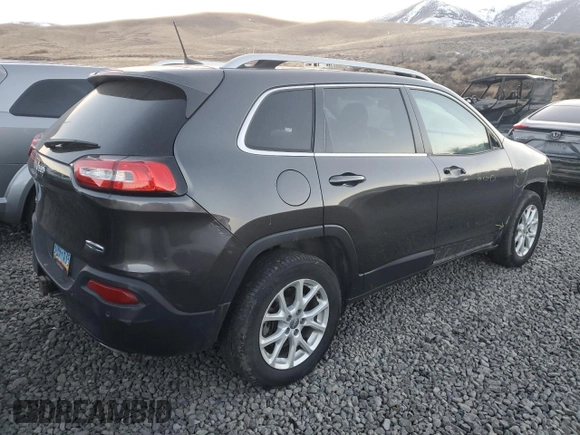 2017 Jeep Cherokee Latitude with VIN 1C4PJMCS2HW637562, listed as a Copart auction lot 88720035 with 88,406 mi miles and Salvage Title. Bid and sale history available at DreamBid. Image 3.