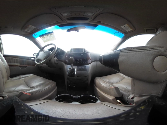 2005 Toyota Sienna XLE with VIN 5TDZA22C95S386560, listed as a IAAI auction lot 41943555 with 230,708 mi miles and . Bid and sale history available at DreamBid. Image 18.