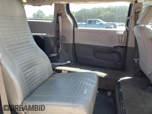 2018 Toyota Sienna L with VIN 5TDZZ3DCXJS928724, listed as a Copart auction lot 58067154 with 233,628 mi miles and Salvage Title. Bid and sale history available at DreamBid. Image 11.