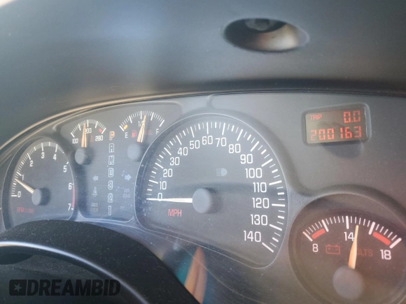 2002 Pontiac Bonneville SE z VIN 1G2HX54K824111919, wystawiony jako Copart lot #88044435 z przebiegiem 200 163 mil mil oraz Szkoda całkowita • Salvage title. Historia ofert i sprzedaży dostępna na DreamBid. Obrazek 9.