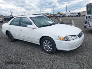 2000 Toyota Camry CE z VIN JT2BG22K4Y0461396, wystawiony jako IAAI lot #41868454 z przebiegiem 253 055 mil mil oraz . Historia ofert i sprzedaży dostępna na DreamBid. Obrazek 1.