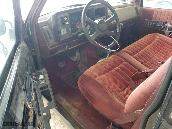 1992 Chevrolet C/K 1500 with VIN 1GCDC14Z3NZ178690, listed as a Copart auction lot 45005035 with 198,721 mi miles and Clean Title. Bid and sale history available at carsss.com. Image 8.