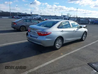 2017 Toyota Camry XLE with VIN 4T1BF1FK8HU675469, listed as a IAAI auction lot 41578198 with 172,230 mi miles and . Bid and sale history available at carsss.com. Image 4.