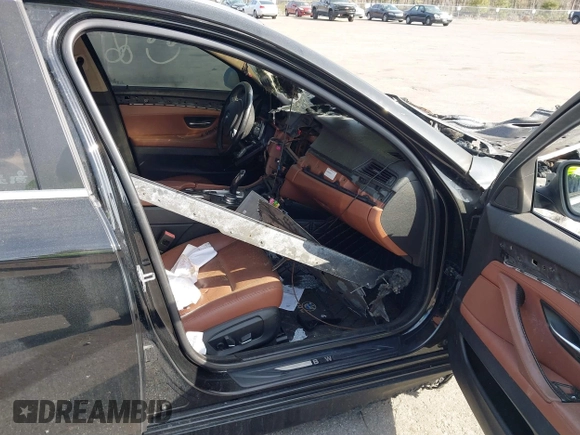 2015 BMW 5 Series 535i xDrive with VIN WBA5B3C58FD544141, listed as a IAAI auction lot 41702930 with 1 mi miles. Bid and sale history available at carsss.com. Image 5.